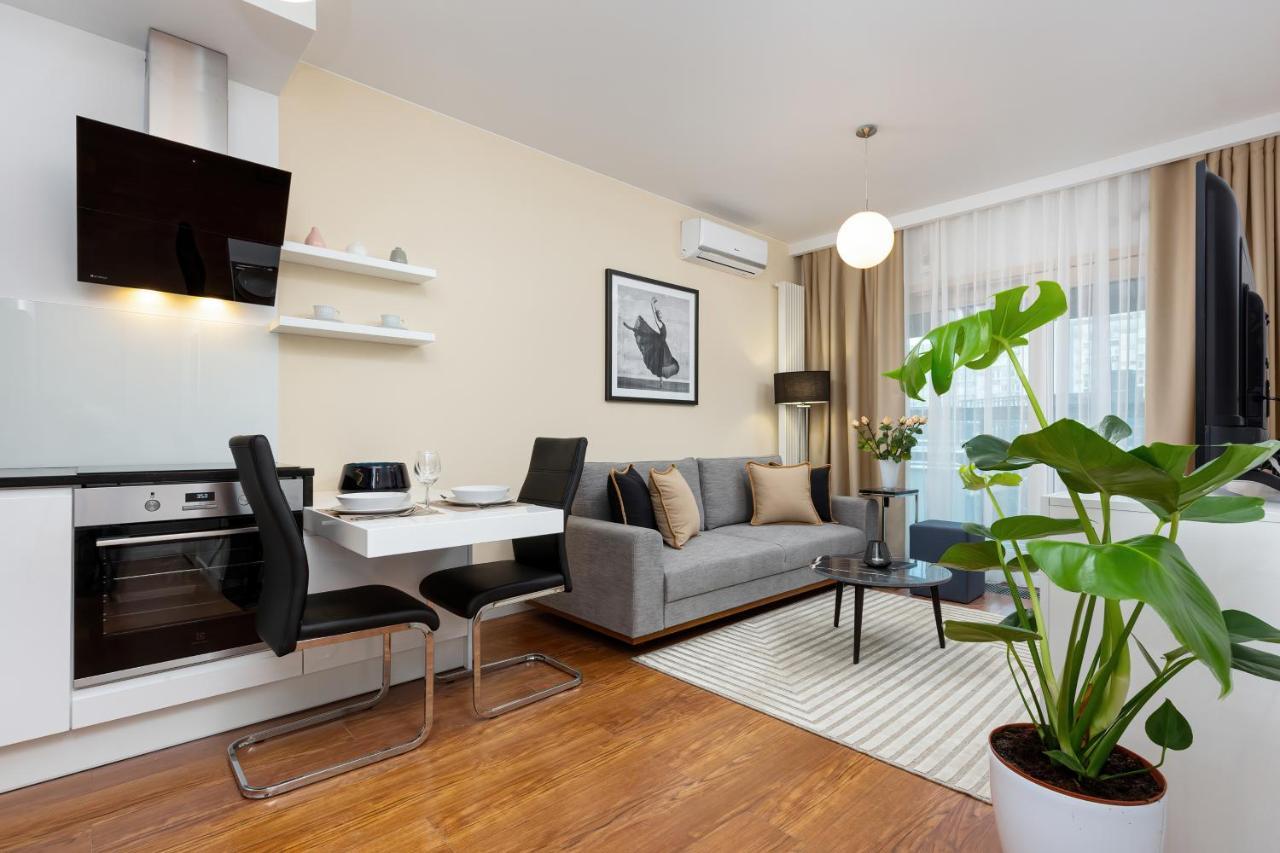 Royal City Center Mennica Residence By Noclegi Renters Warsawa Bagian luar foto
