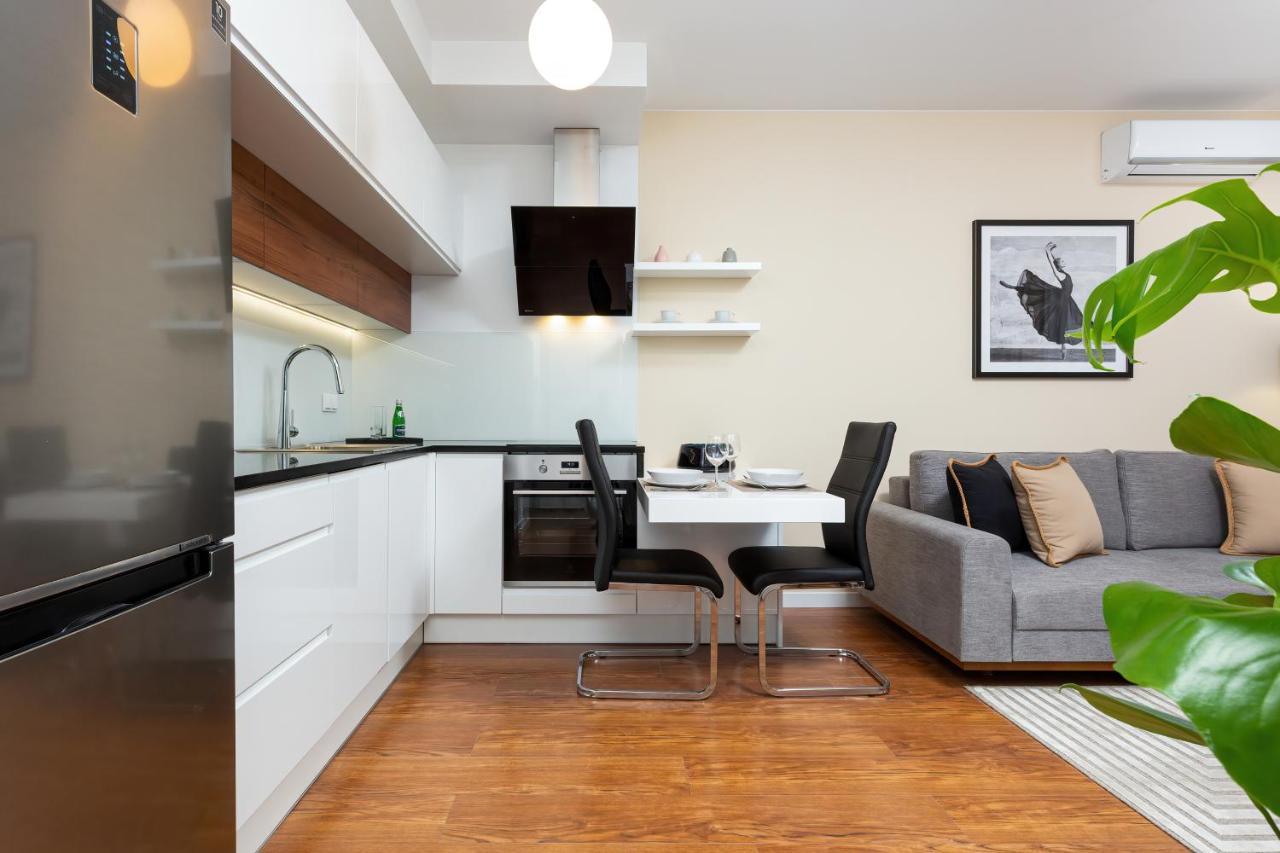Royal City Center Mennica Residence By Noclegi Renters Warsawa Bagian luar foto