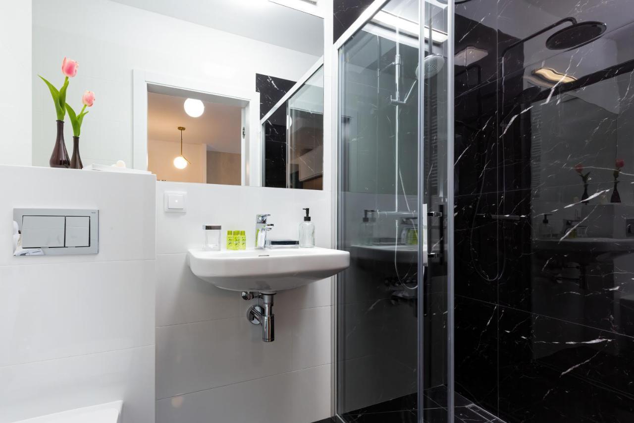 Royal City Center Mennica Residence By Noclegi Renters Warsawa Bagian luar foto