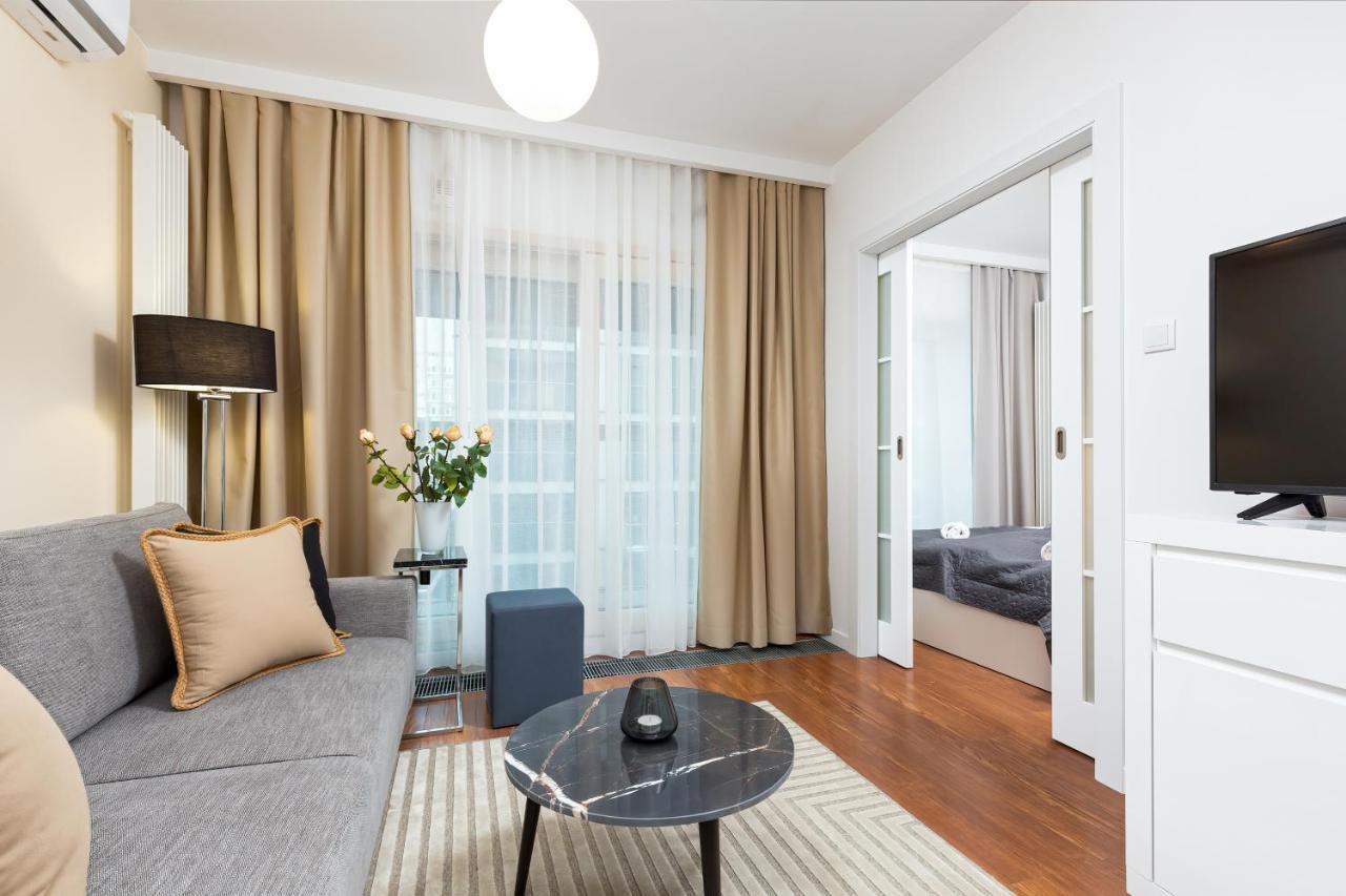 Royal City Center Mennica Residence By Noclegi Renters Warsawa Bagian luar foto