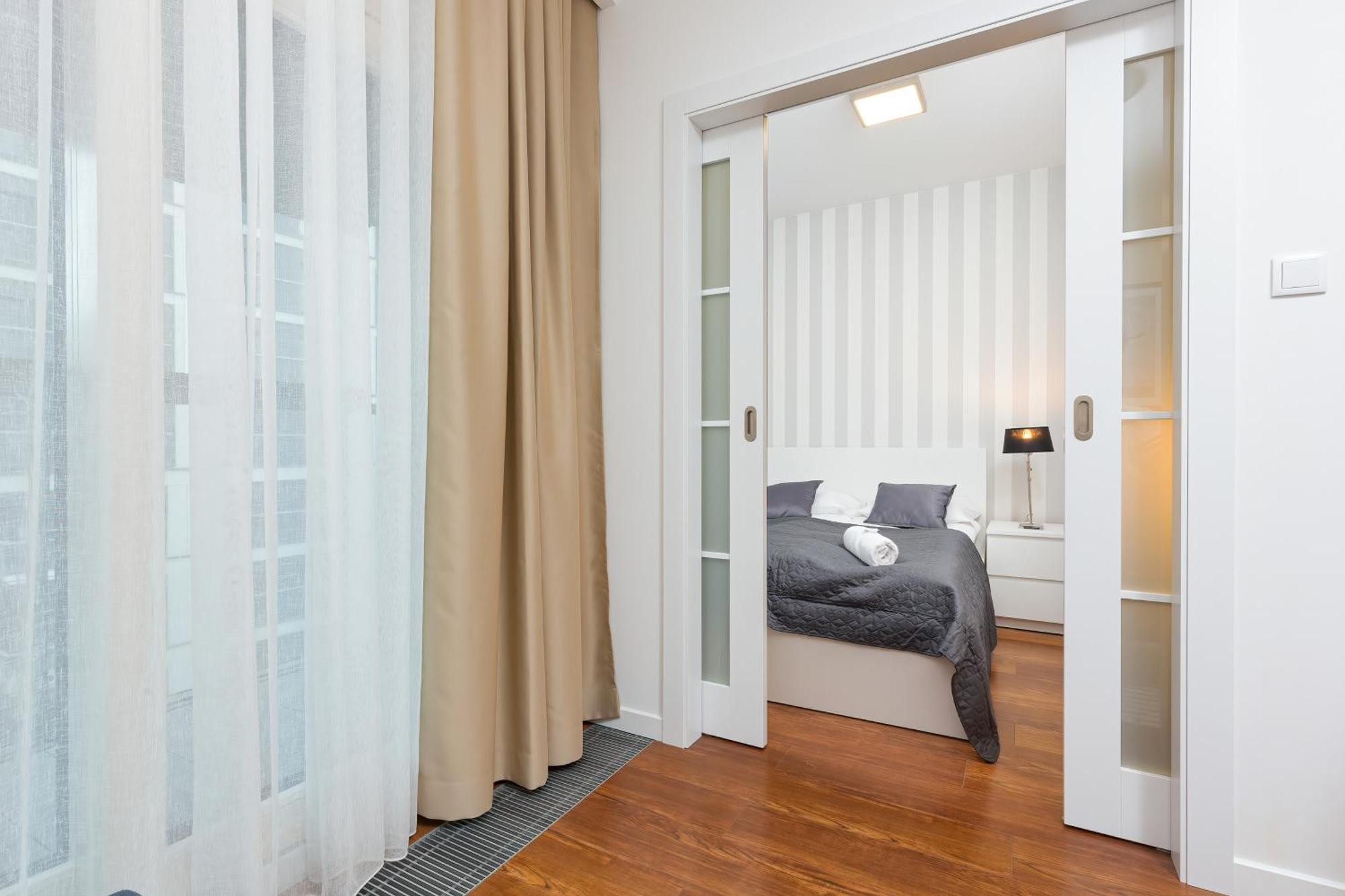 Royal City Center Mennica Residence By Noclegi Renters Warsawa Bagian luar foto