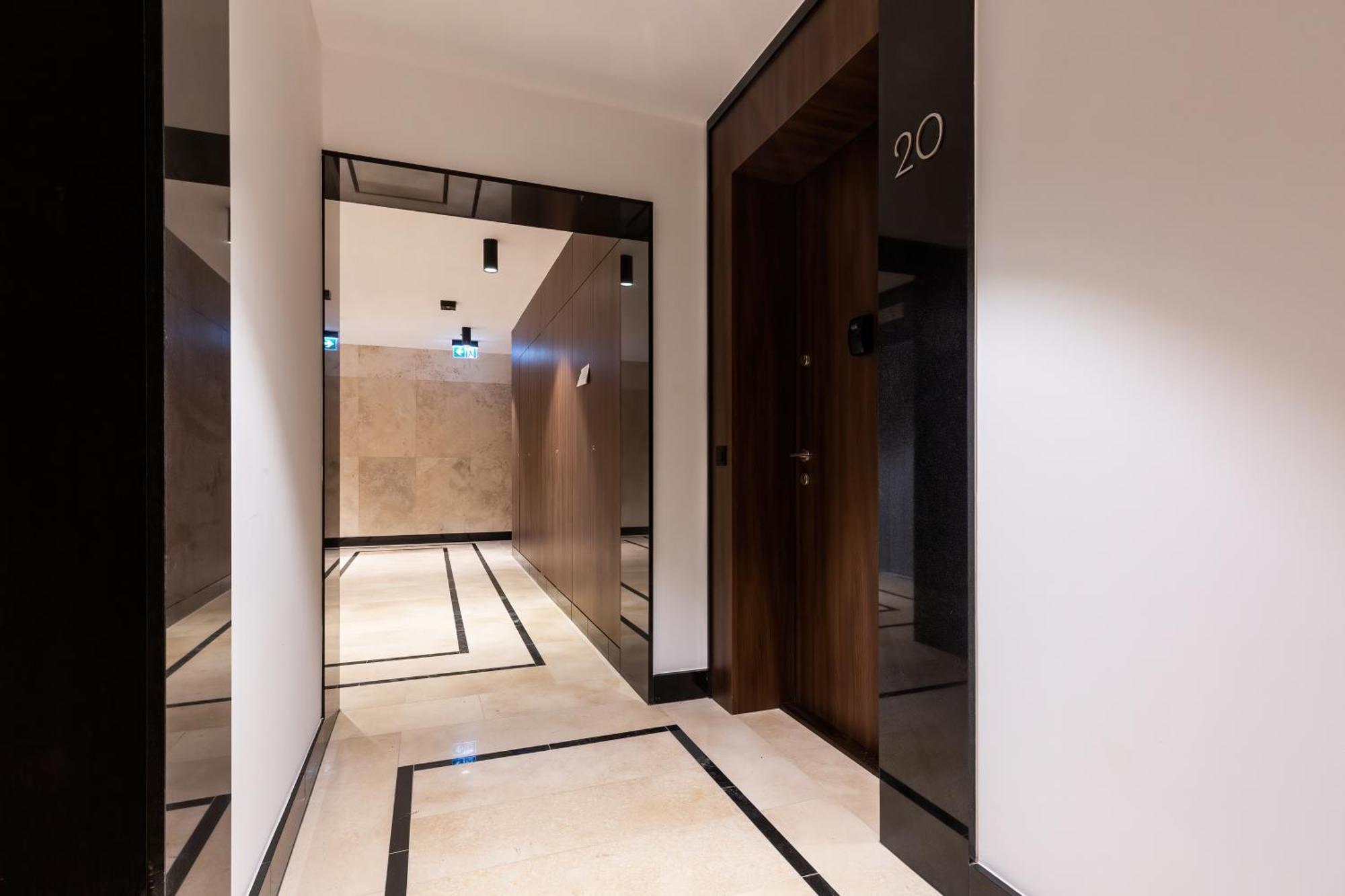 Royal City Center Mennica Residence By Noclegi Renters Warsawa Bagian luar foto