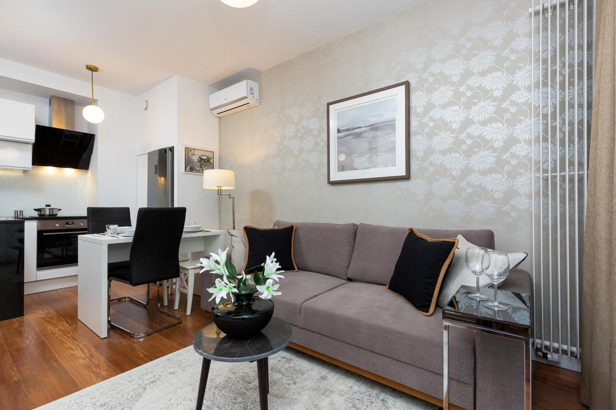 Royal City Center Mennica Residence By Noclegi Renters Warsawa Bagian luar foto